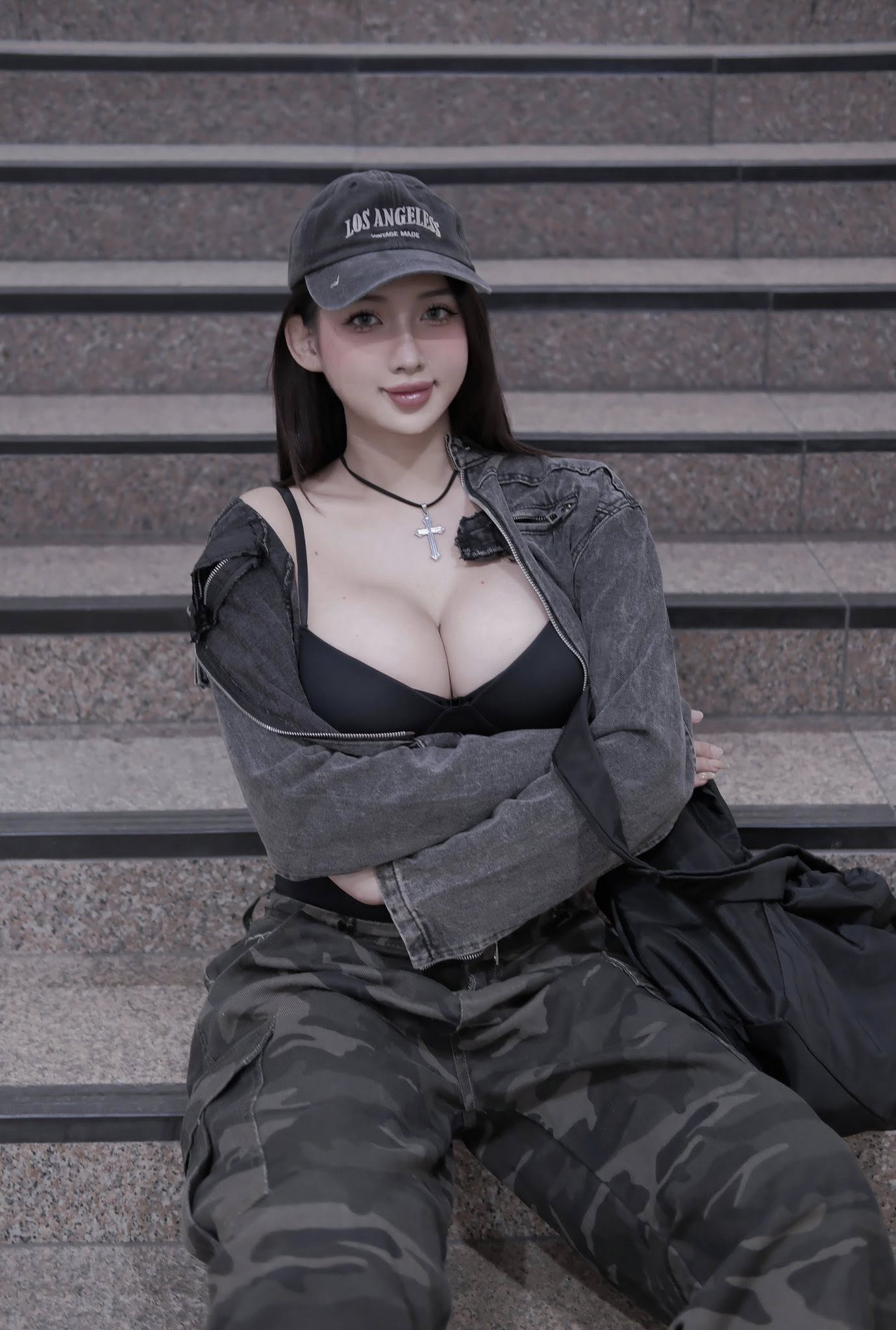 Vy Ty’s Stunning Moments That Prove Her Huge Social Media Fame 5 50250110111416911444296535592057863778494763n 1752899340288654835727 1752900401010 17529004011471333529808