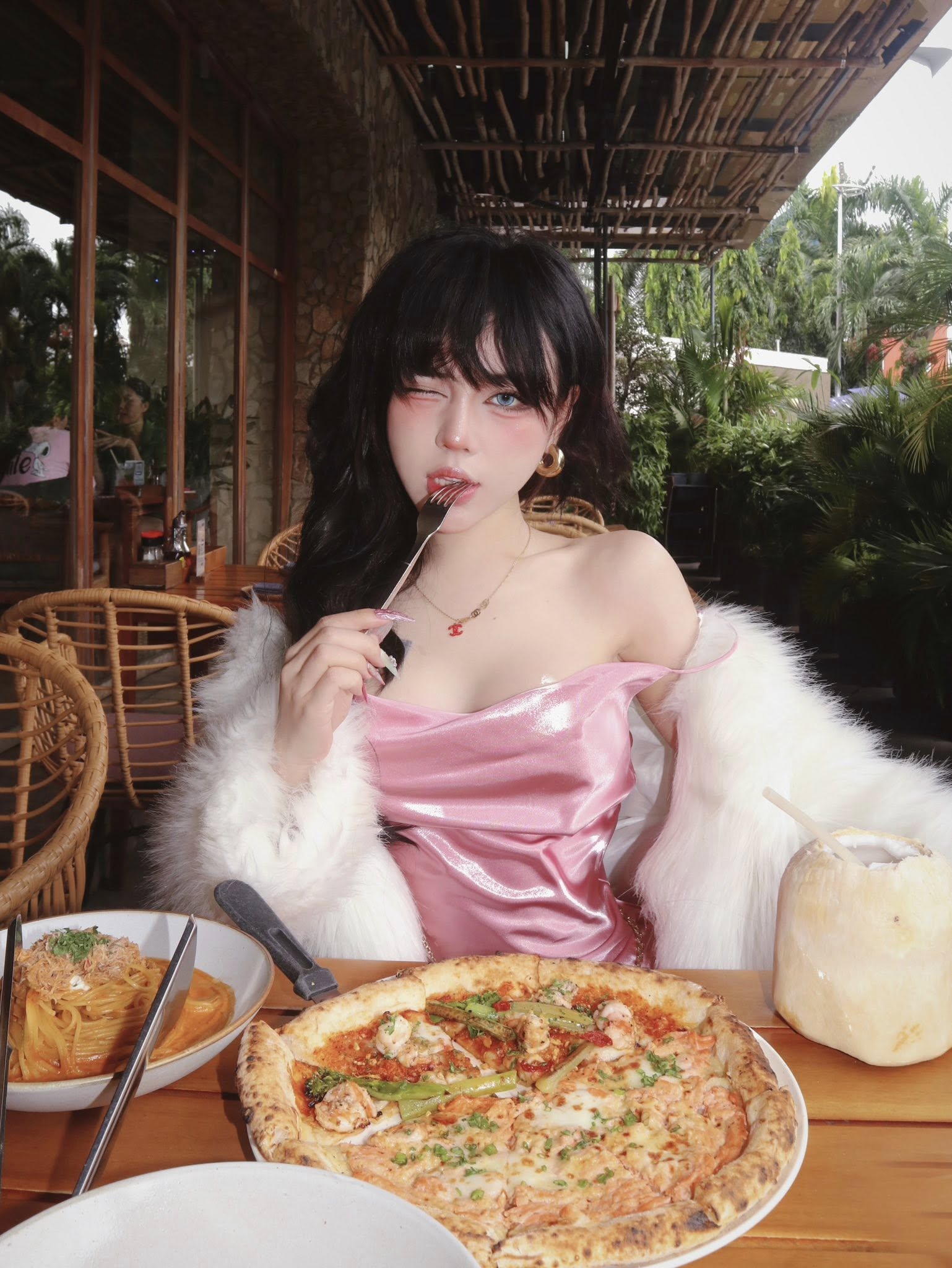 TikTok Star Bao Khuyen Susan Shows Stunning No-Makeup Look 11 50543359724796044523977773707270250906883841n 17538612547711541172895 1753862900942 1753862901782481739792
