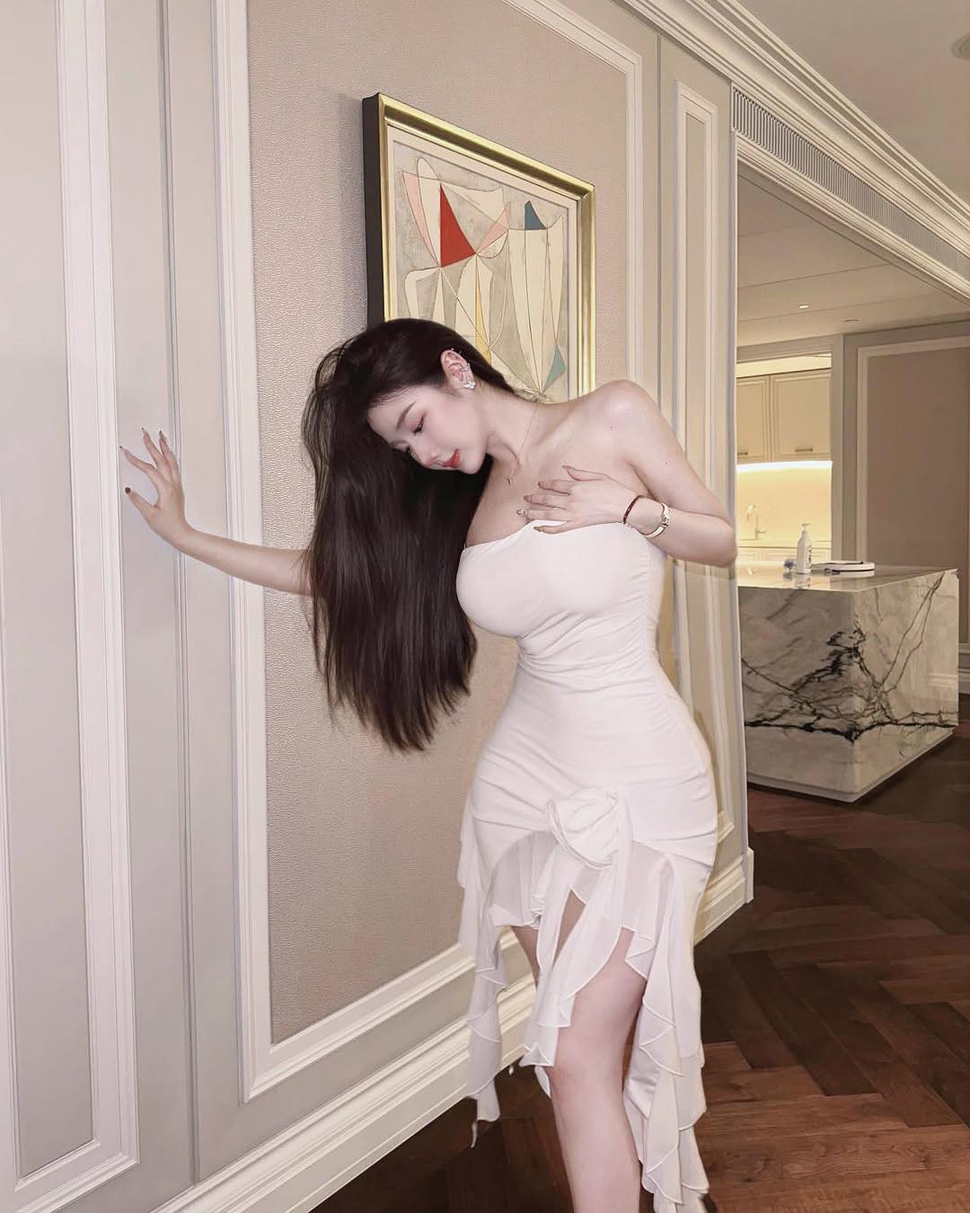 Nhat Ha's charming look