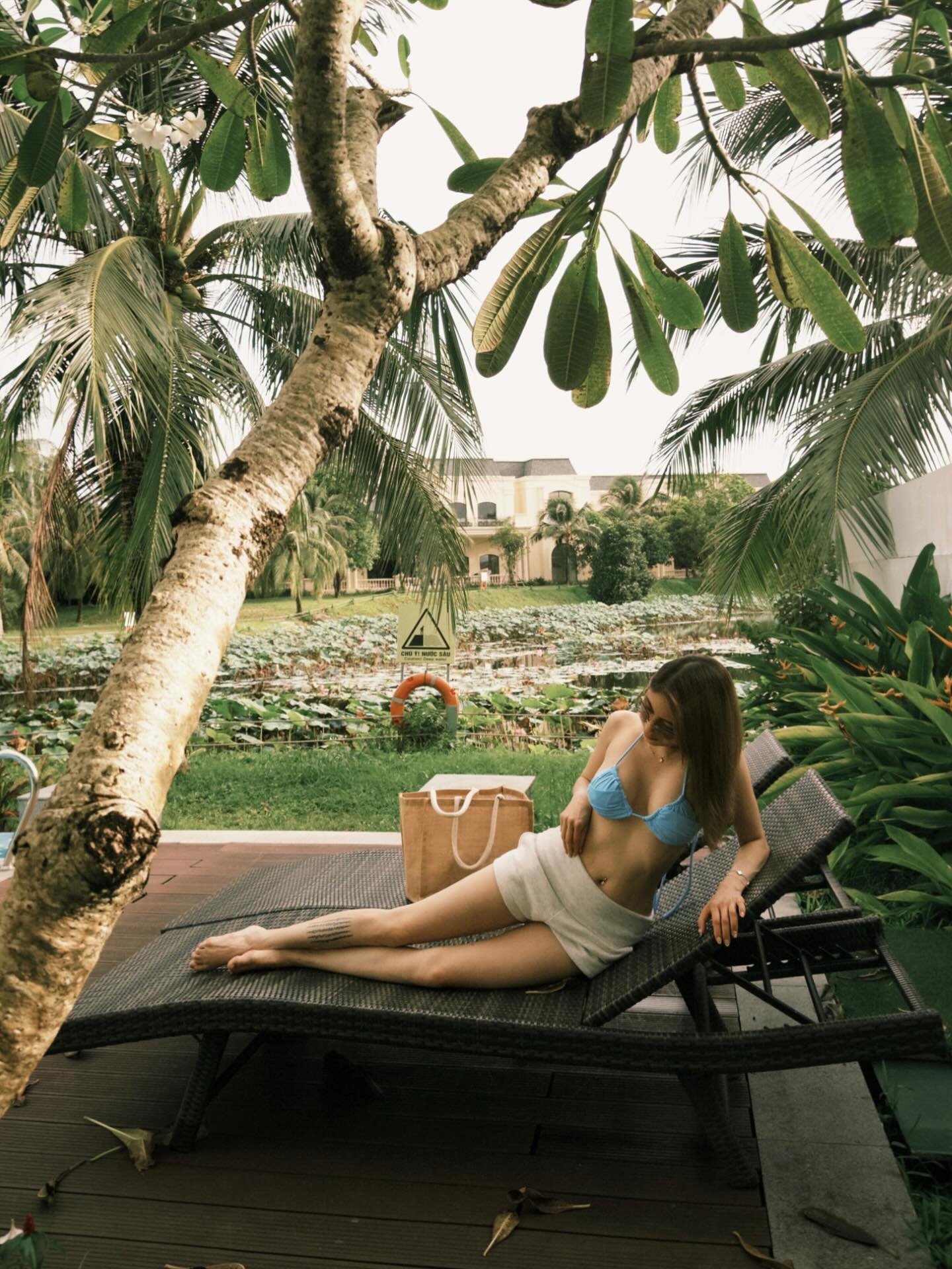 Streamer Rambo Shares Sweet Moment with Hot Girl Trân Mèo 11 Rambo and Trân Mèo couple photo
