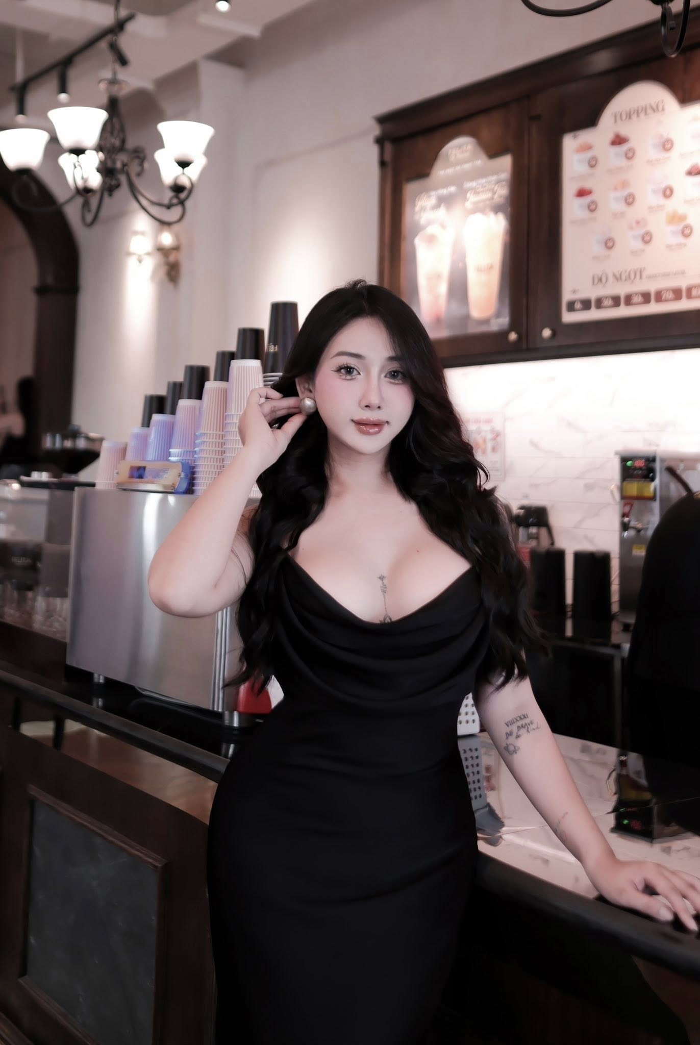 Vy Ty’s Stunning Moments That Prove Her Huge Social Media Fame 8 51827469611763786009609075886876264855810216n 17528993999871911953619 1752900403546 17529004037281092403037