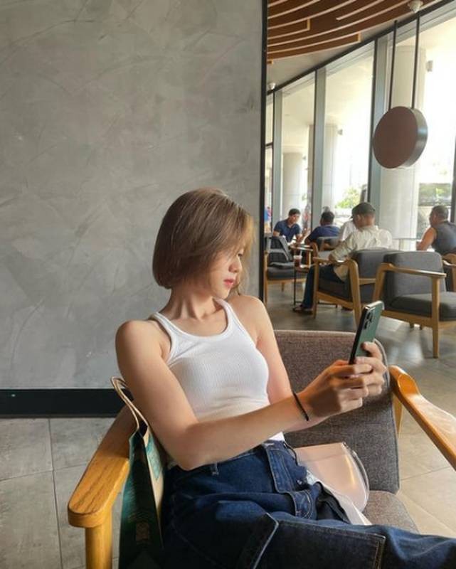 Trâm Anh Stuns Fans with Flawless Beach Look 11 900c78dc1afbbf11e514c82ee751ceaf74 1752133210767 1752133210960742097799 1752137020615 17521370208361019104055