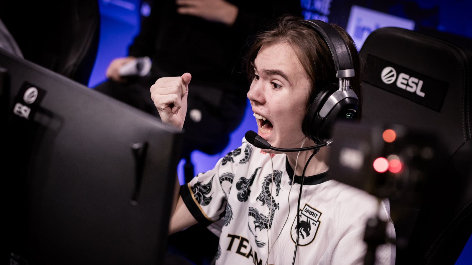 60-Year-Old Grandma Headshots Two CS2 World Champs 1 Donk from Team Spirit in CS2