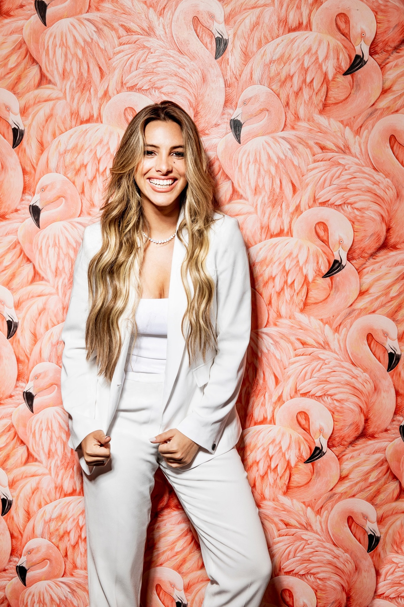 Lele Pons’ Hilarious Seagull Bikini Fail Goes Viral 1 Lele Pons surprised by seagull on beach
