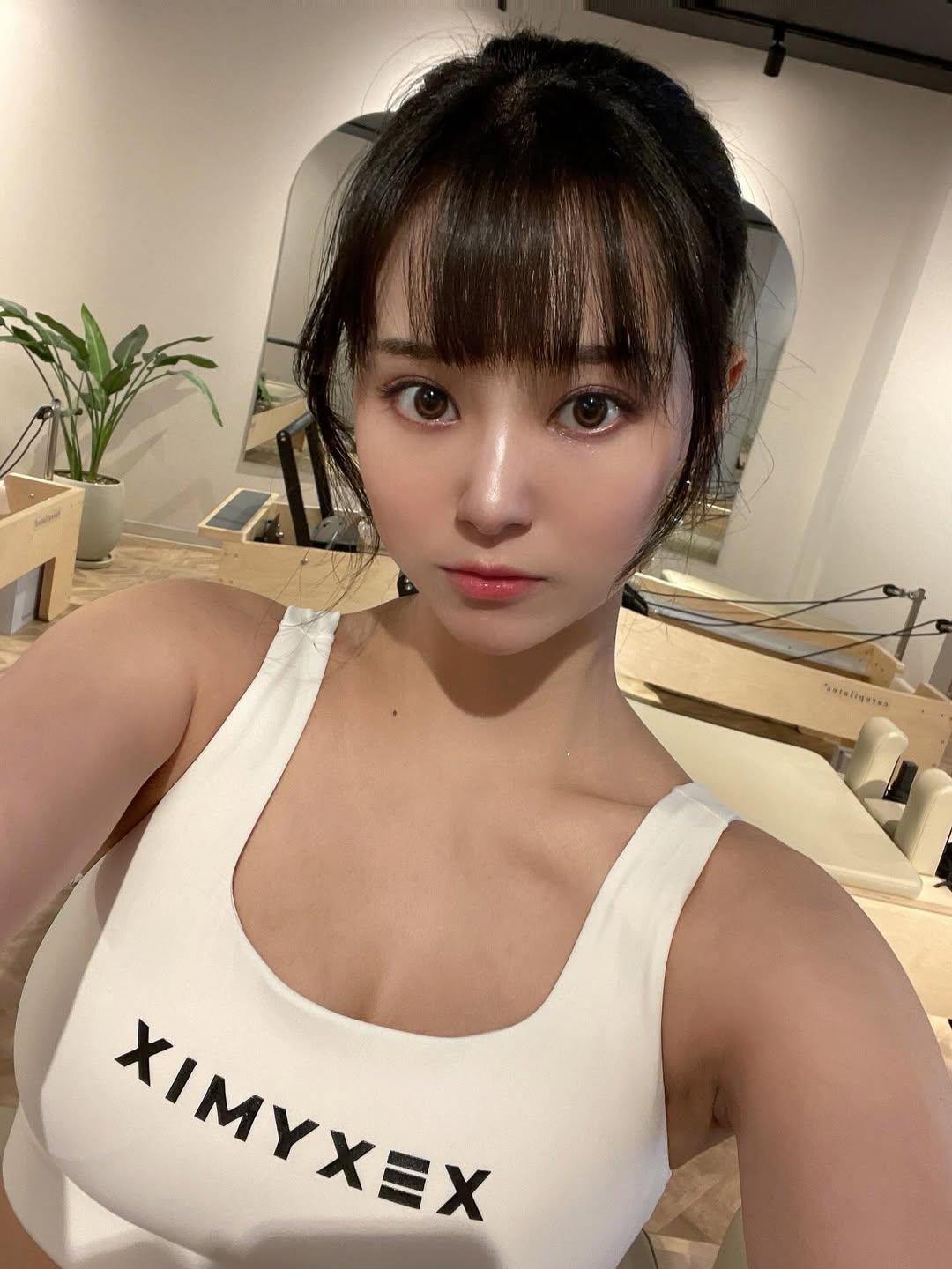 Meet Manaka Nishihara, Japan’s Stunning Dentist and Model 1 Manaka Nishihara smiling in dental uniform