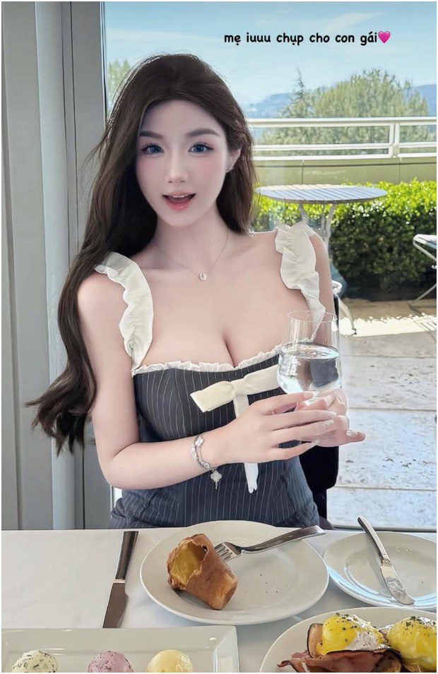 Nhat Ha's fan interactions