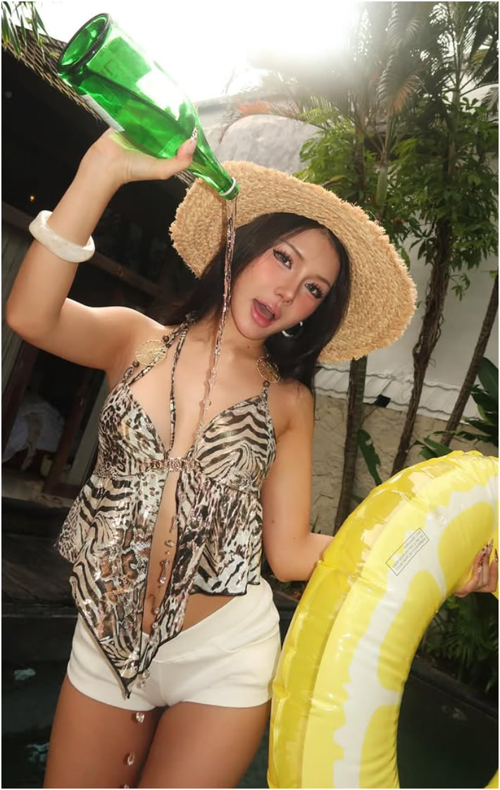 Xuân Ca Turns Heads with Bold Fashion After Stunning Body Transformation 1 photo42025 07 2210 17 10 1753154823946174523919 1753164946539 1753164946787973938002