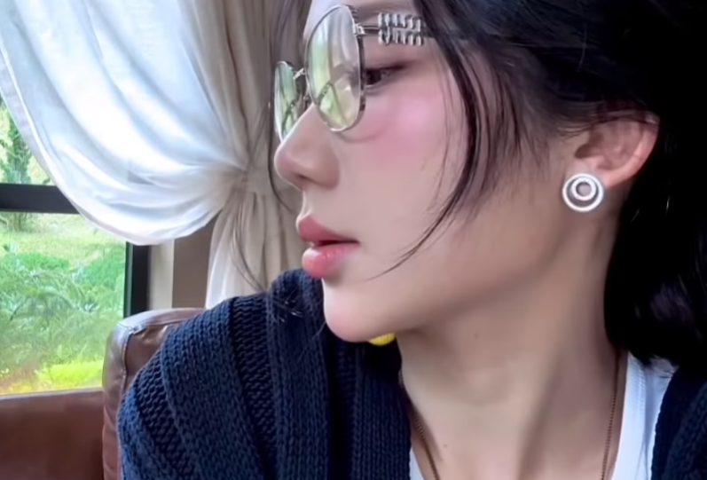 Mina Young’s Angelic Look Wins Hearts Instantly 6 Mina Young natural and charming