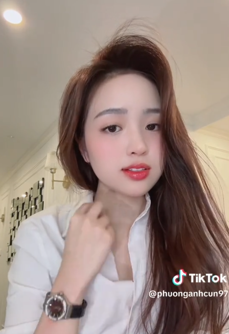 Fans Rally to Protect Popular 'Secretary' Influencer Lê Phương Anh 1 screenshot 2025 07 24 165301 17533511575911549331258 1753411260916 1753411261494947677825