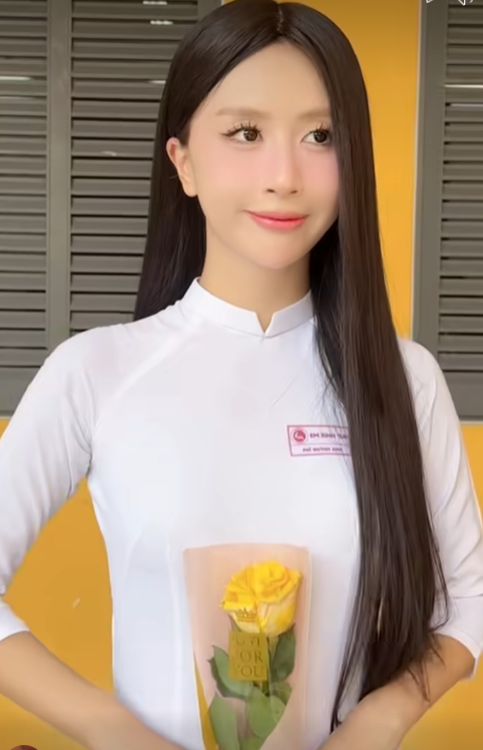 Quỳnh Anh Shyn’s Viral Video Sparks Major Nostalgia 7 screenshot 2025 07 25 153840 17534349964221942115418 1753486945008 1753486945189228129029
