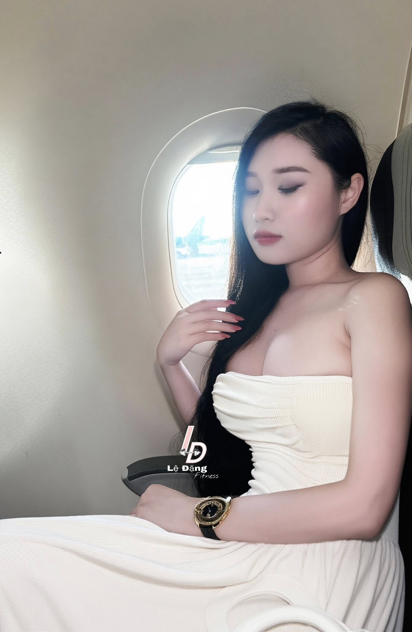 Hot Gymer with 1.4M Fans Stuns with Perfect Curves 8 Le Dang inspiring fans with workouts