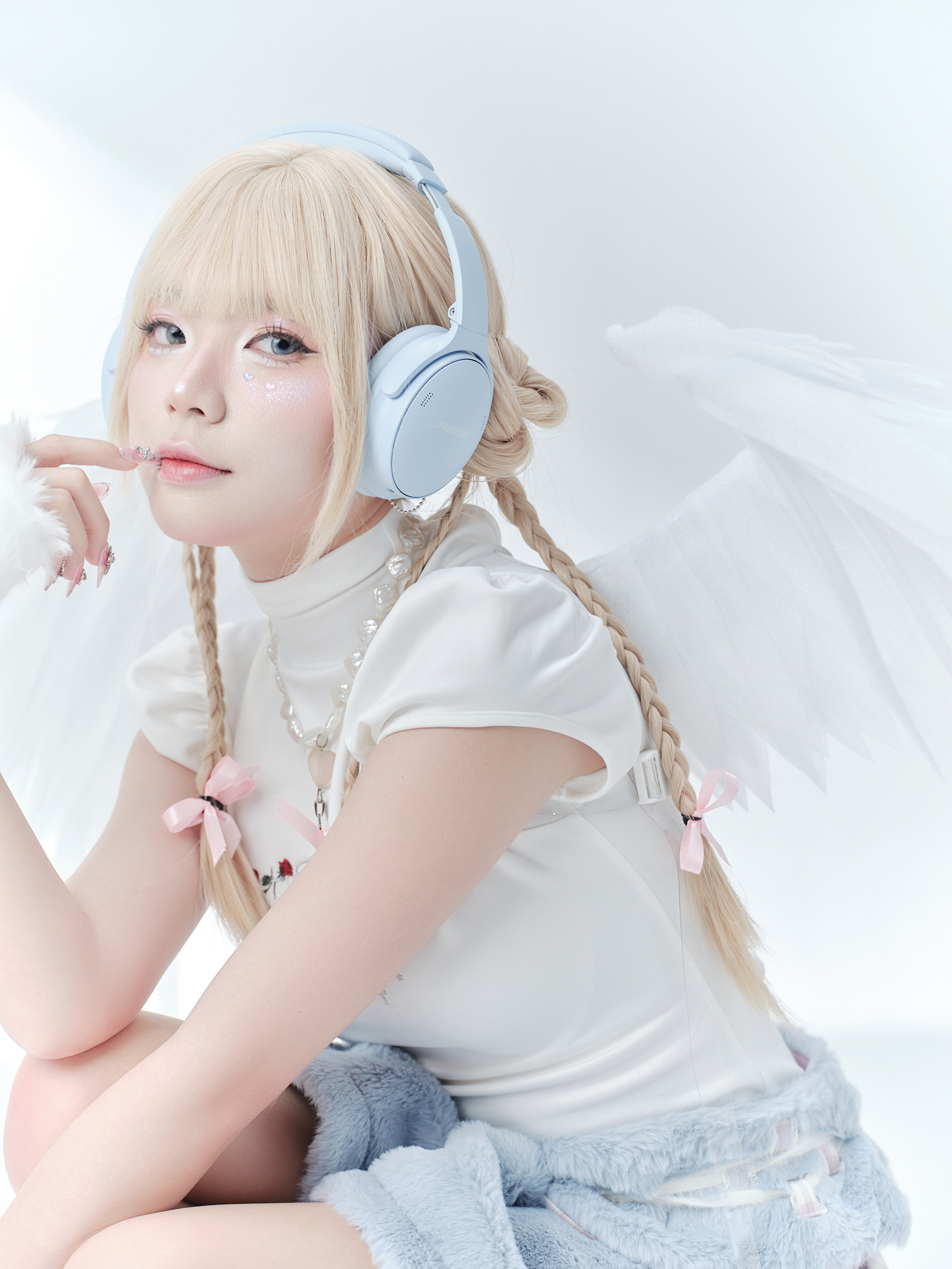Remind’s Quirky Jokes Meet Sexy Cosplay Rival 4 Remind cosplay transformation