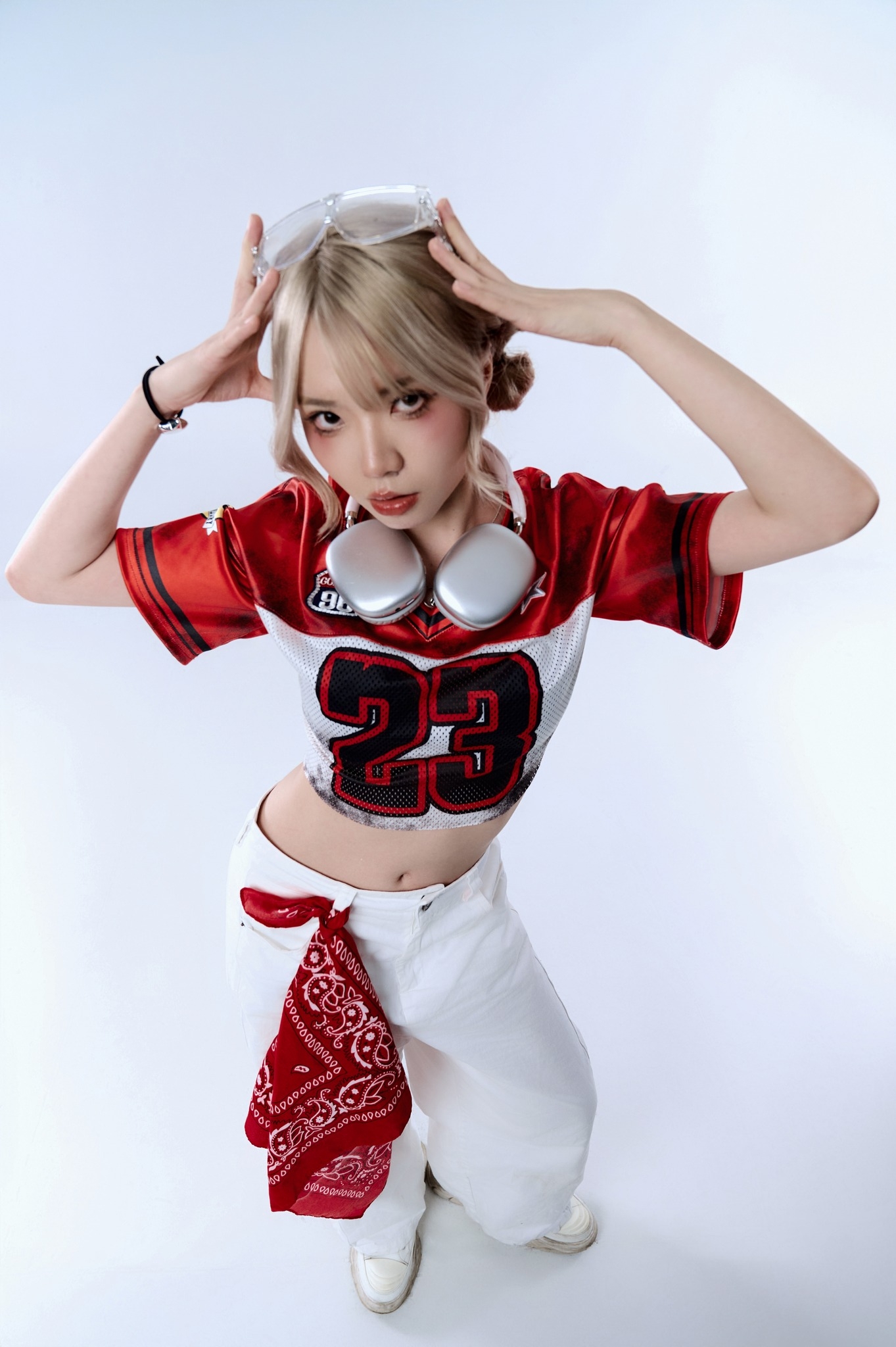 Remind’s Quirky Jokes Meet Sexy Cosplay Rival 6 Remind cosplay transformation