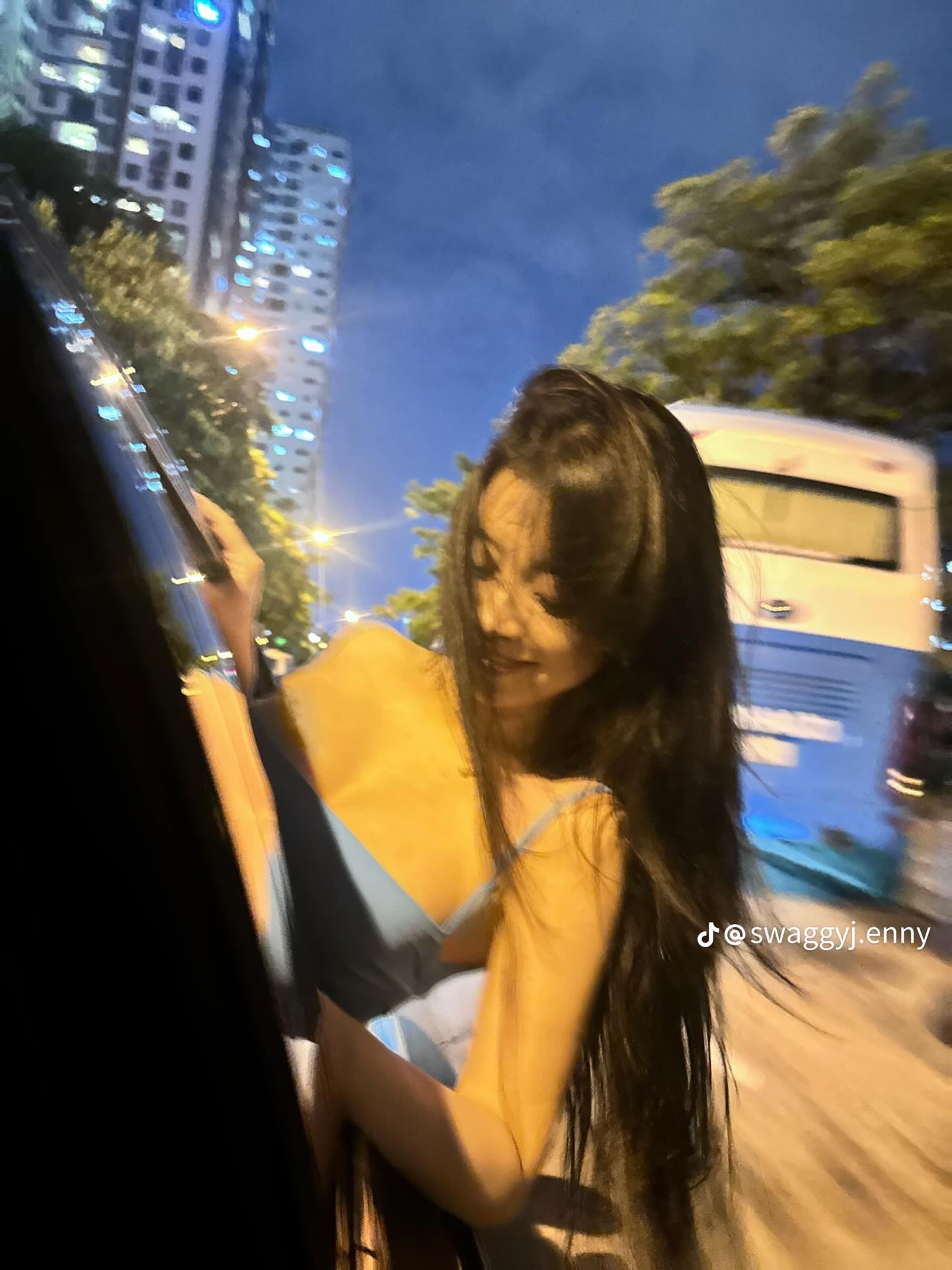 TikToker Faces Backlash for Dangerous Car Window Stunt 5 536424649178662860194369019196210092538547744n 1755919825971325442202 1755935546834 17559355470681594858866