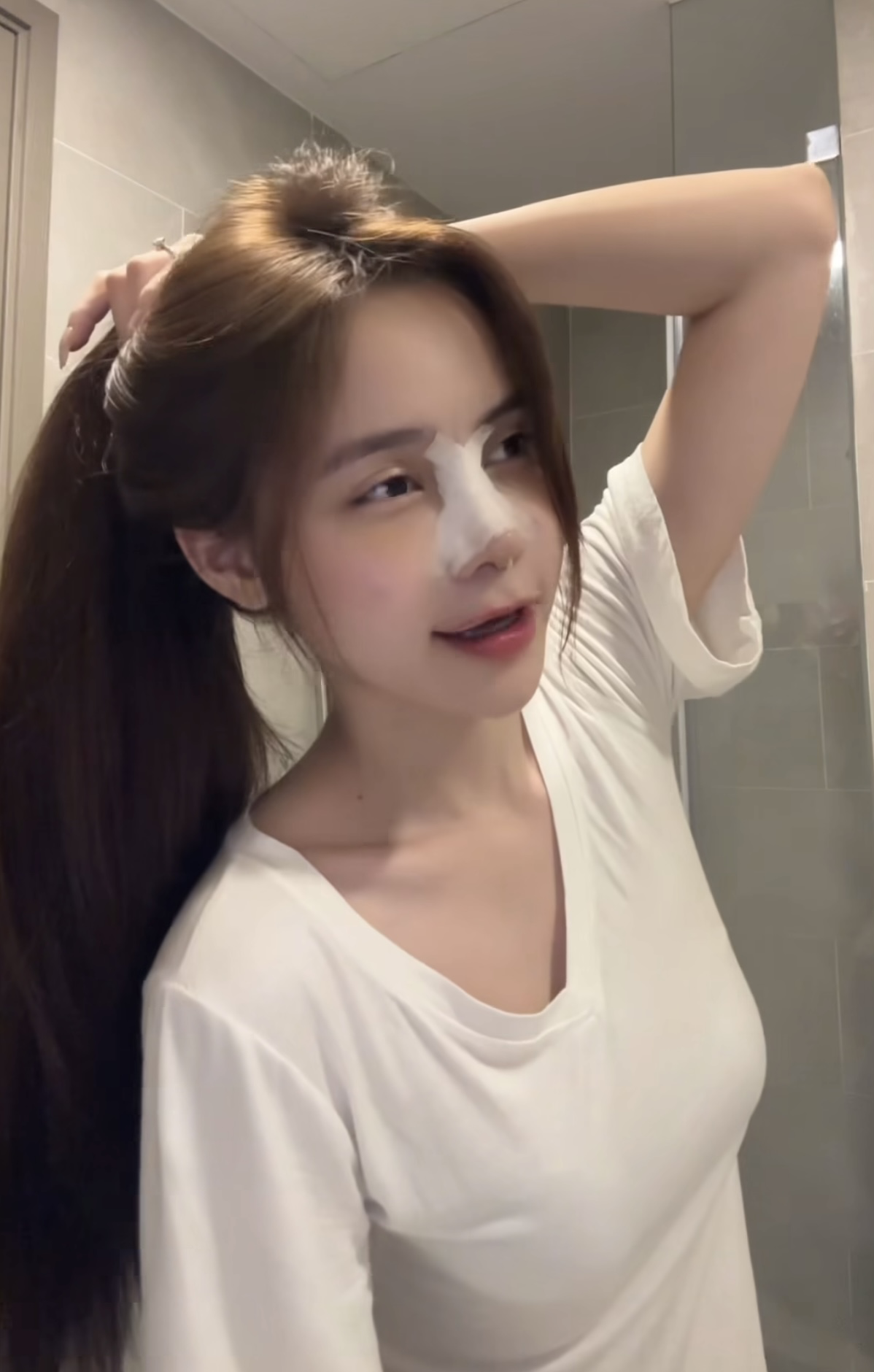 TikTok Star La Hoàng Kỳ Duyên’s Stunning New Look After Nose Surgery 6 anh 6 1 17555874732731894445012 1755592272299 17555922724831381428163