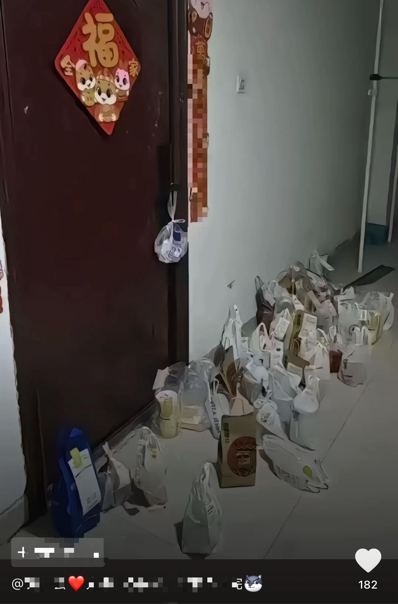 Guy Orders Two Fall Milk Teas for Crush, Gets Surprising Delivery Reveal 2 edit 52914116712913739423770444651736495189939359n 1754709579410898605899 1754711937067 17547119373102135296560