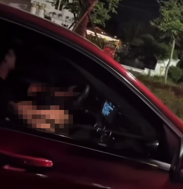Image from inside the Mercedes that went viral and upset netizens. (Photo: Screenshot from clip)