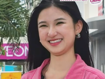TikToker Nàng Mơ Faces Wardrobe Malfunction, Tries to Cover Up 4 screenshot 2025 07 31 151007 17539513755311218509942 1754020644312 1754020644528133549844