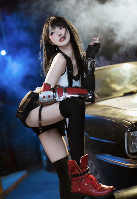 Cosplayer Nails Iconic Tifa Look and Wins Hearts Off-Camera 7 screenshot 2025 08 08 113352 17546277226022007812177 1754639480729 1754639480939524973827