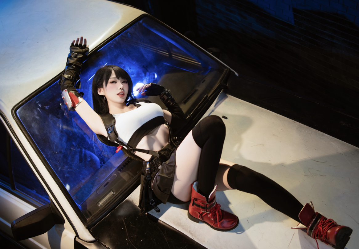 Cosplayer Nails Iconic Tifa Look and Wins Hearts Off-Camera 6 screenshot 2025 08 08 113404 1754627722599661209556 1754639479511 175463947968478757065