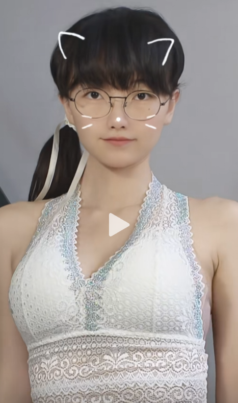 Female Faker Streamer Sparks Backlash with Sexy Outfit Change 4 screenshot 2025 08 14 101252 1755141235035634452270 1755145223891 1755145224713128525970