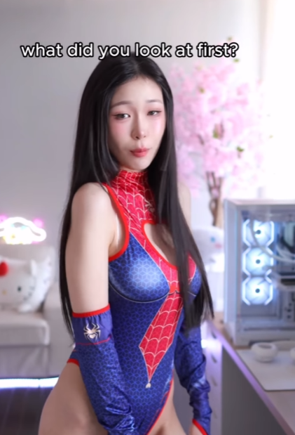 Smolmerichan's Stunning Chun-Li Cosplay Sparks Fan Debate 4 screenshot 2025 08 14 141214 1755156960203474010978 1755158585861 17551585860851540170882