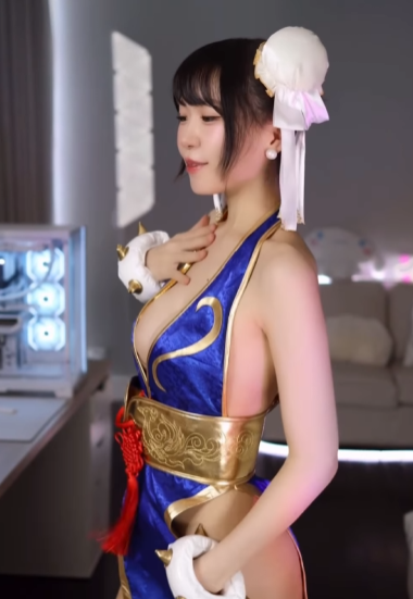 Smolmerichan's Stunning Chun-Li Cosplay Sparks Fan Debate 7 screenshot 2025 08 14 143455 1755156960047155926707 1755158588759 17551585890751314077674