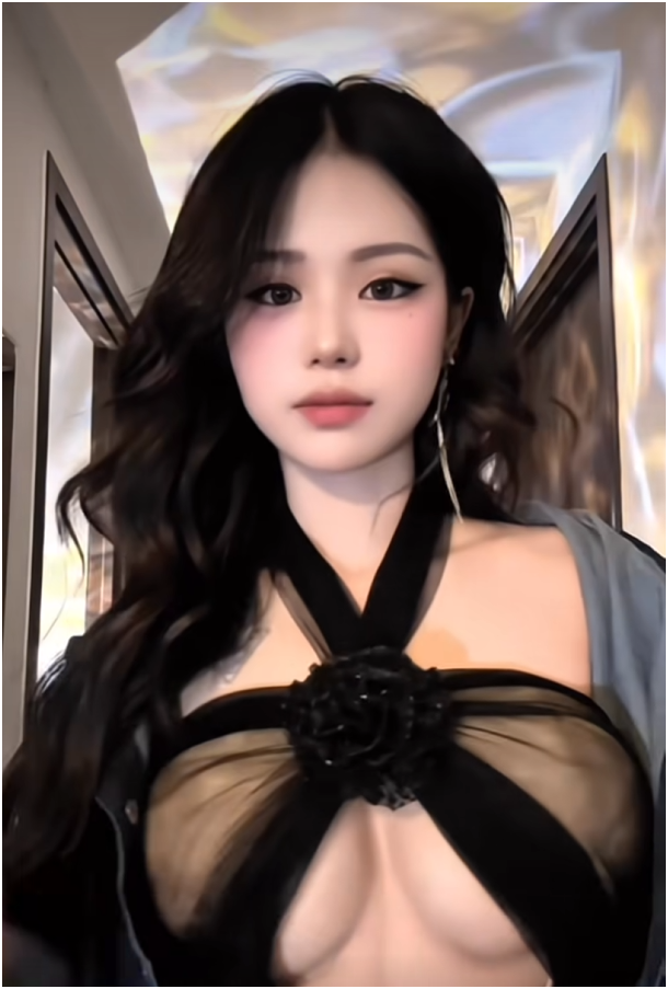 Streamer YuGi Kiều Oanh Defends Her Bold Outfit with Behind-the-Scenes Clip 4 screenshot 2025 08 16 083718 1755308268894250164279 1755332267033 17553322672471266739001