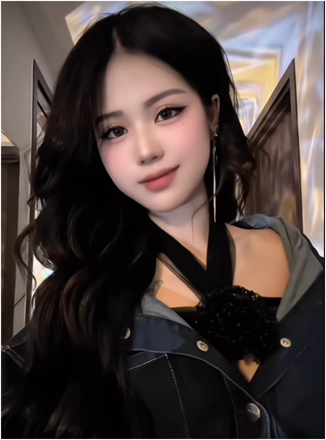 Streamer YuGi Kiều Oanh Defends Her Bold Outfit with Behind-the-Scenes Clip 2 screenshot 2025 08 16 083732 17553082686411033760204 1755332265228 1755332265423307270888