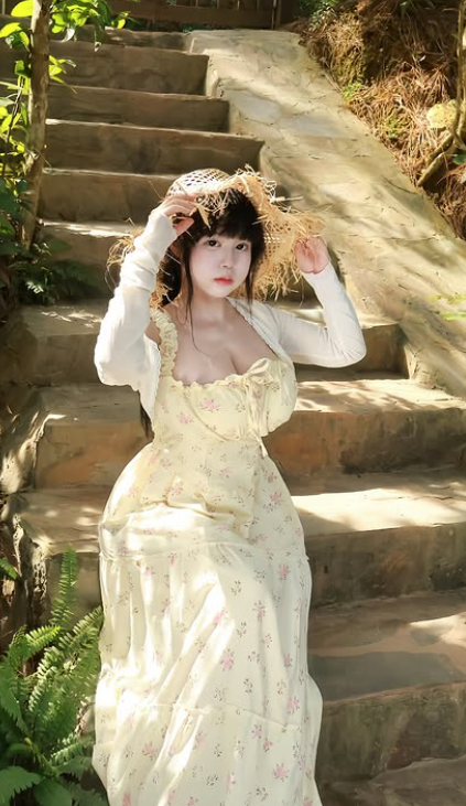 Snow White cosplay expression