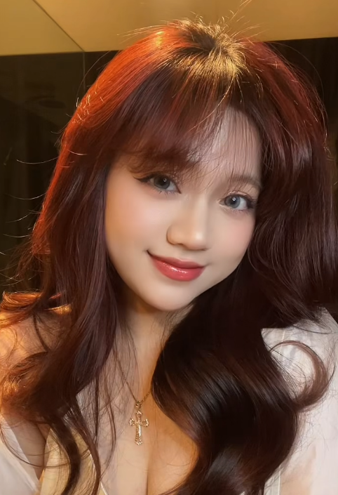 Bảo Hân Helia’s Stunning 15-Second Video Captivates Fans 2 screenshot 2025 08 29 104224 17564389731161370961614 1756441016845 1756441017086793340051
