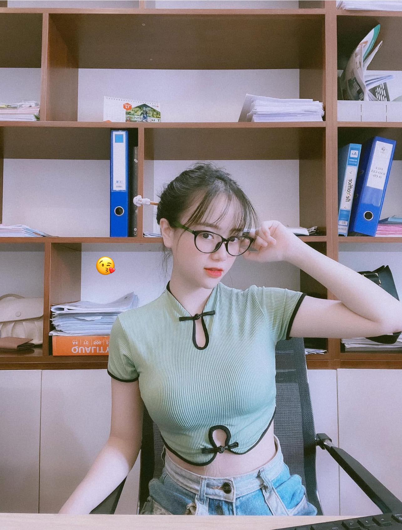 Mai Linh Zuto Goes Makeup-Free, Surprising Her Fans 8 Mai Linh Zuto makeup-free