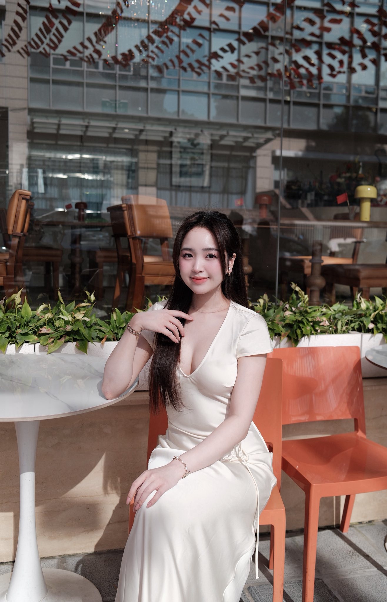 Pickleball Star Stuns in Bikini, Fans Praise Her Simple Style More 10 Le Phuong Anh casual and natural look