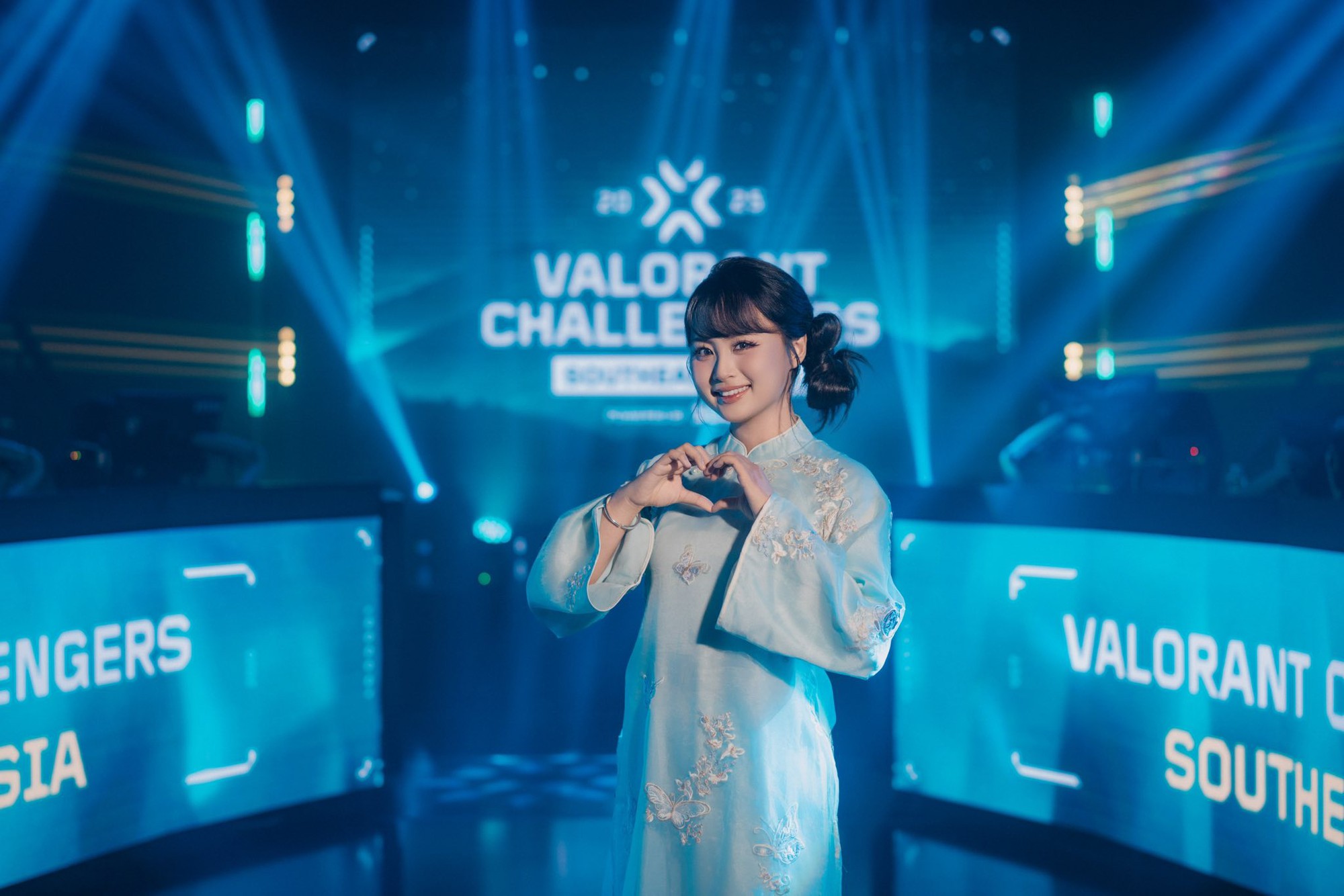 Esports Star Minh Nghi Makes a Stunning Comeback After a Year Off 7 Minh Nghi at esports stage