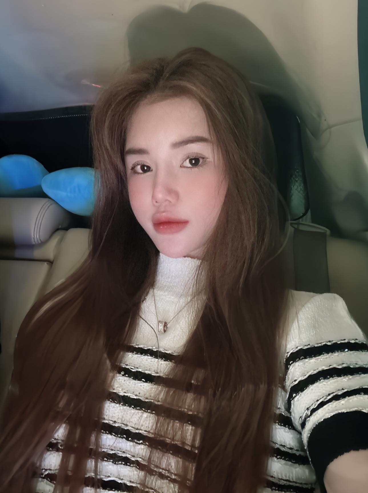 Ly Meo flaunting wealth