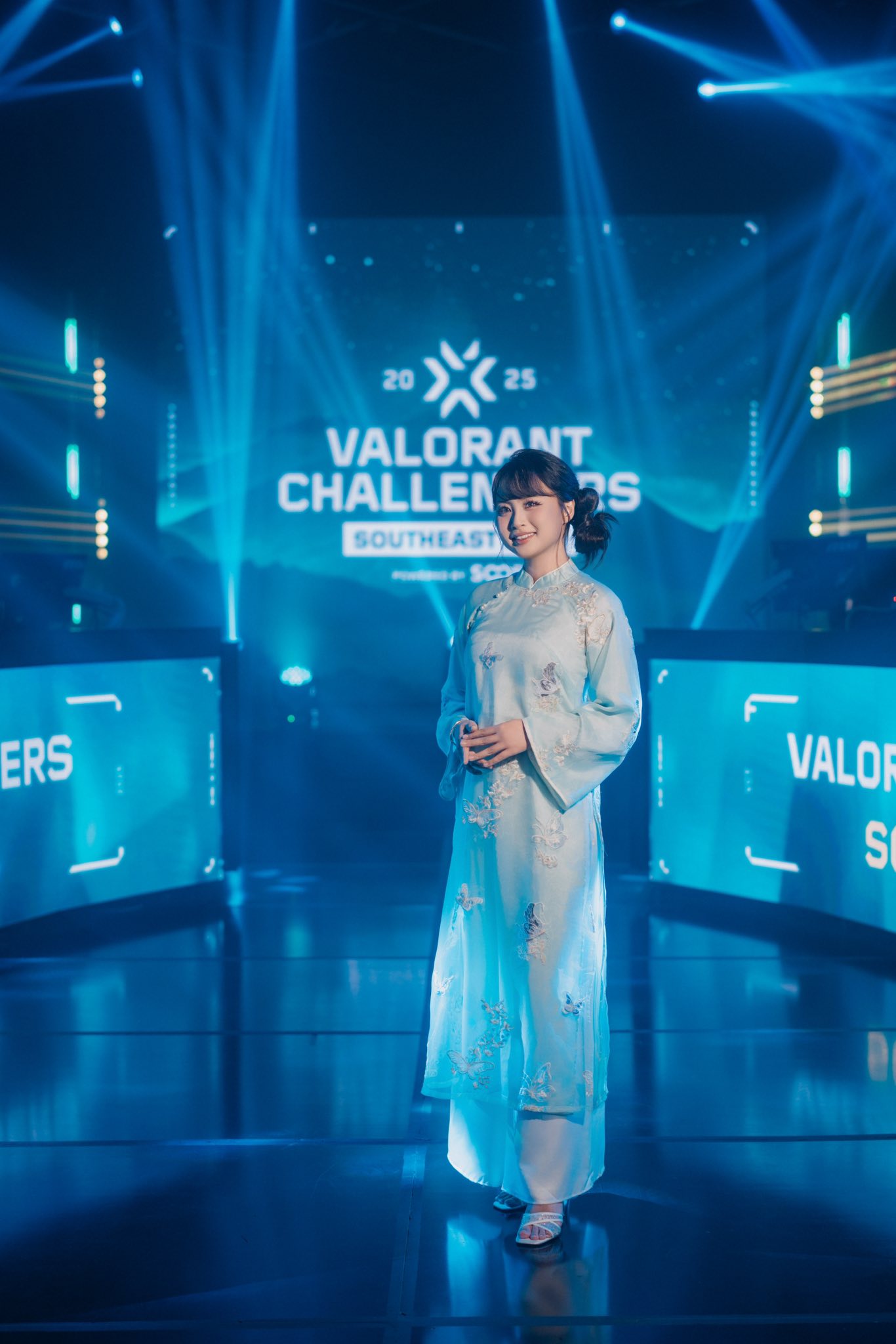 Esports Star Minh Nghi Makes a Stunning Comeback After a Year Off 5 Minh Nghi esports host comeback