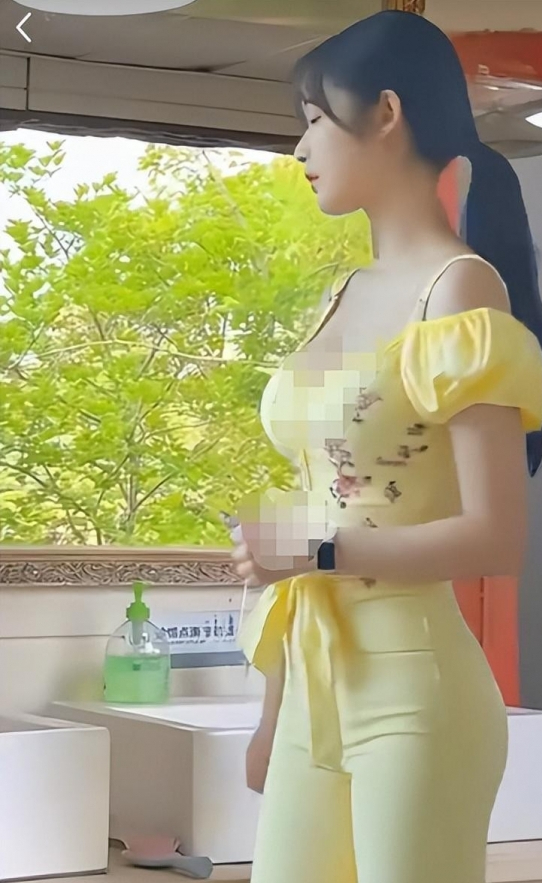 Teacher in tight yellow outfit teaching