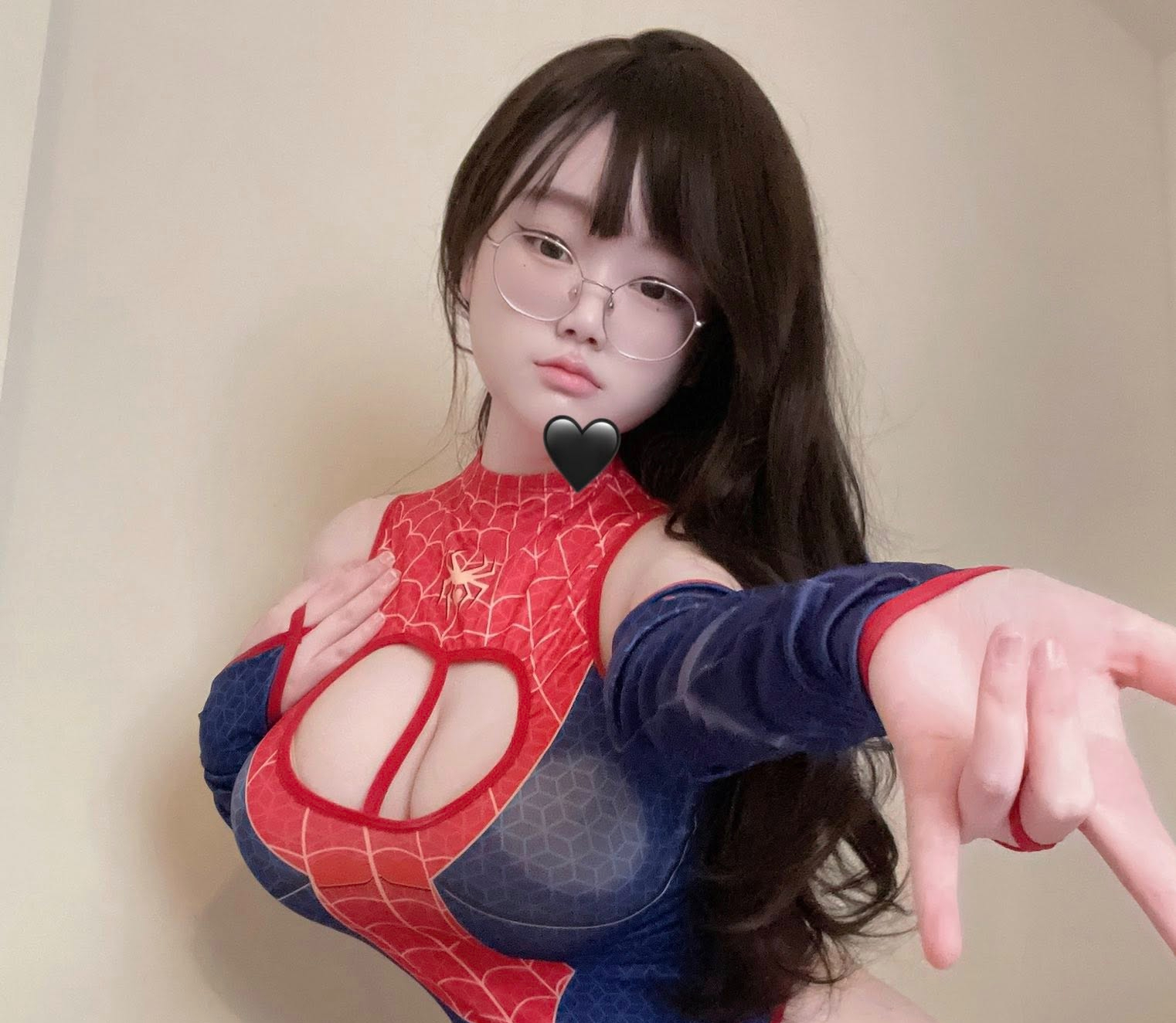 Innocent-Looking Cosplayer Shocks Fans with Bold Looks 7 edit 5452013227955318162269411133461356313911686n 17589511990131420138613 1759020309596 17590203099201256986529
