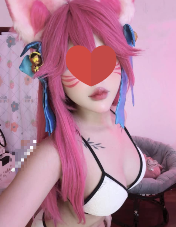 Cosplayer Sparks Debate with Bold Photos and Strong Statement 1 edit screenshot 2025 09 17 111621 17580839096781518122266 1758096181782 17580961822841599272165
