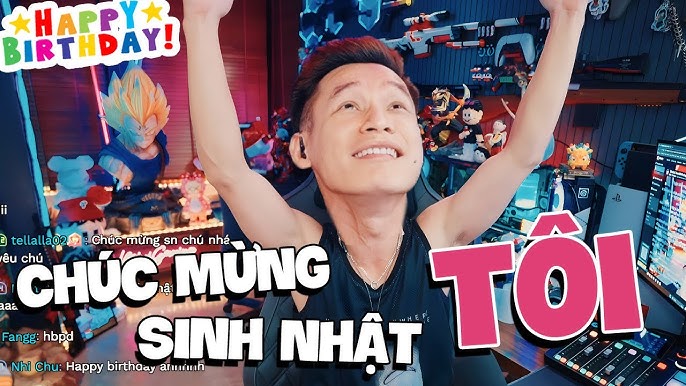 Remembering Độ Mixi’s Birthday and His Streaming Journey 2 Độ Mixi interacting with fans