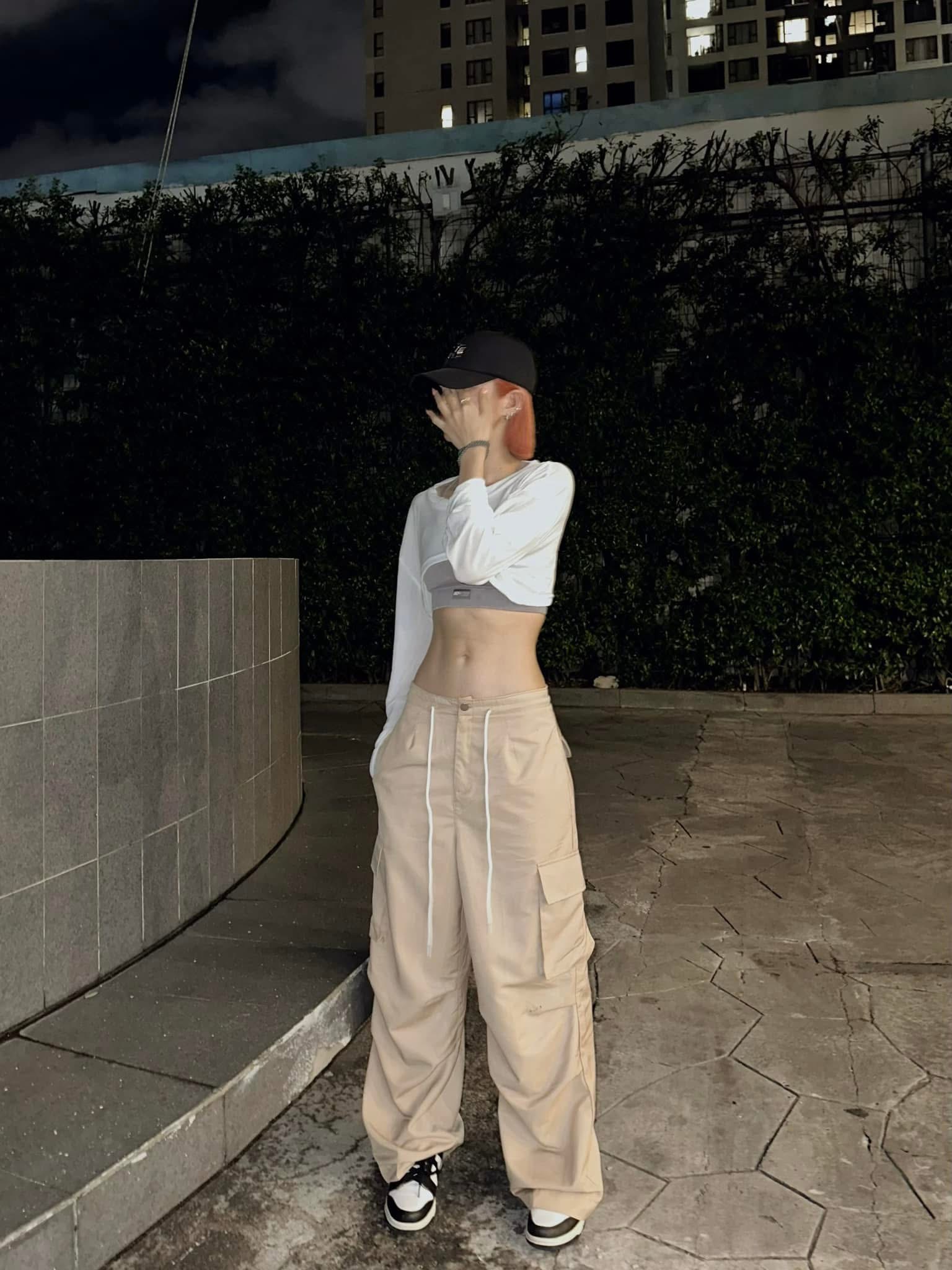 Trinh My Duyen Stuns Fans With No-Makeup Glow and Tiny Waist 2 Trinh My Duyen showing off her figure