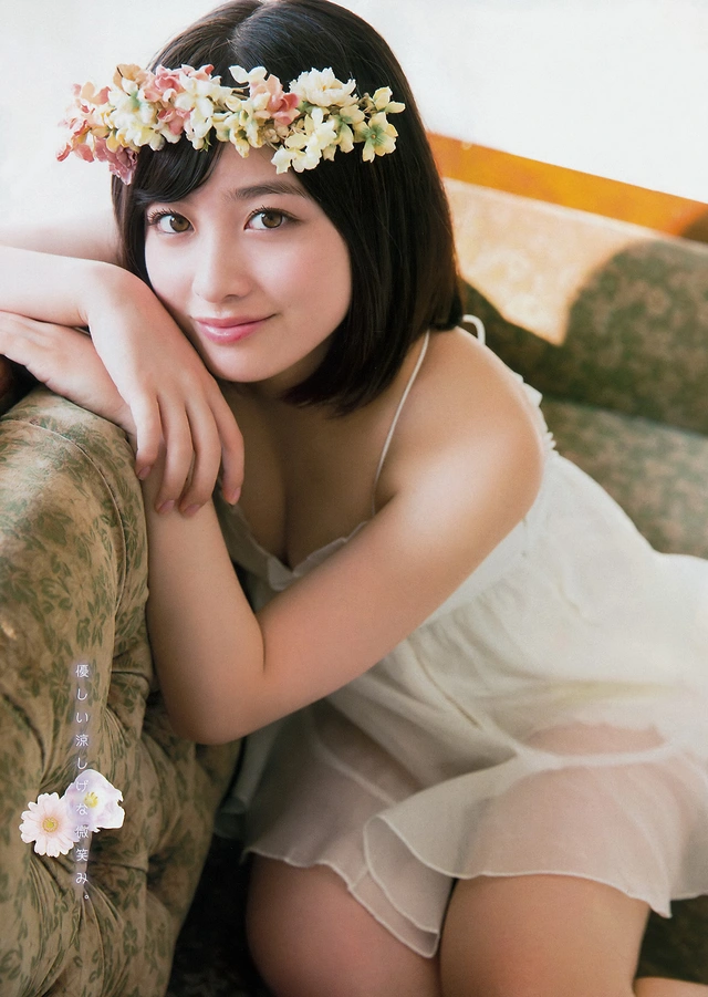 Hashimoto Kanna fashion look