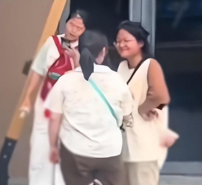 Young Woman Fakes Harassment by Elderly Man to Gain Views 4 urlhttp3a2f2fdingyuews126net2f20252f08302f83e928c4j00t1swf5002od000vo00t0m 175669354706461475128 1756698877929 1756698878065946481417