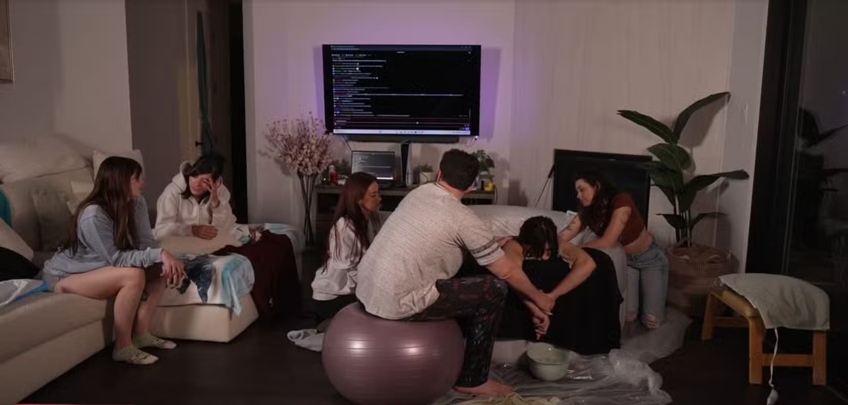 Fandy during labor livestream
