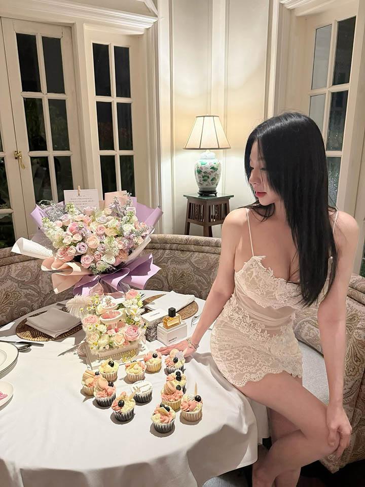 Yunicee.T33 at a luxury event