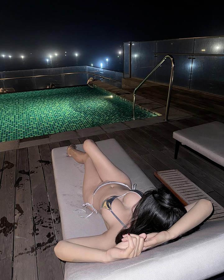 Nguyen Quynh Anh posing confidently