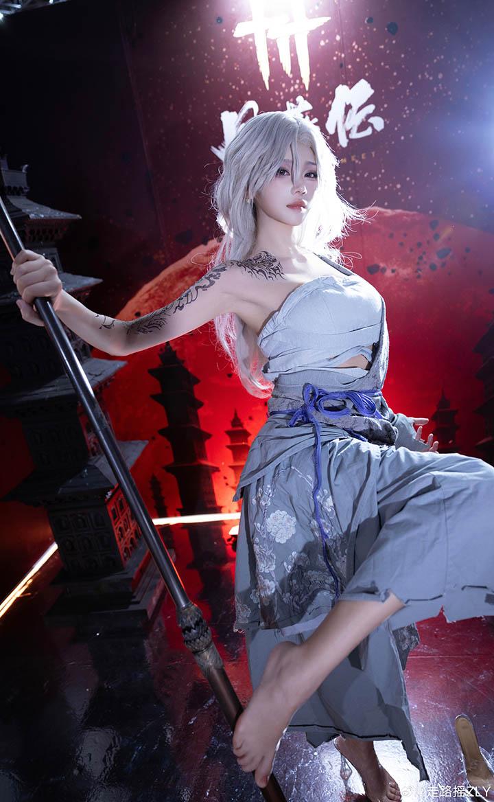 Cosplayer Wows Fans as Where Winds Meet’s Fierce Female Boss 6 ZLY cosplay shared by game publisher