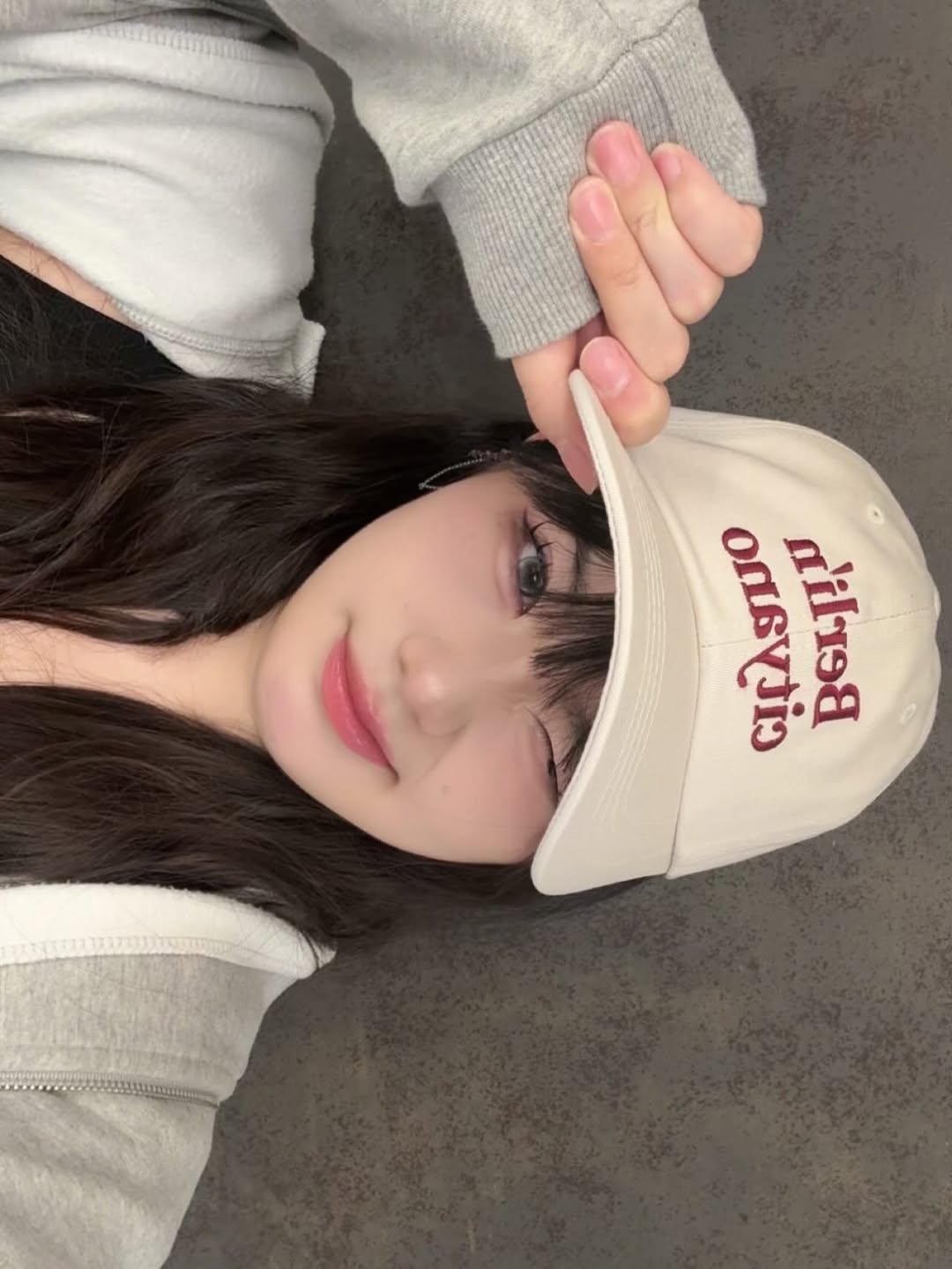 Kim Han-eol casual outfit