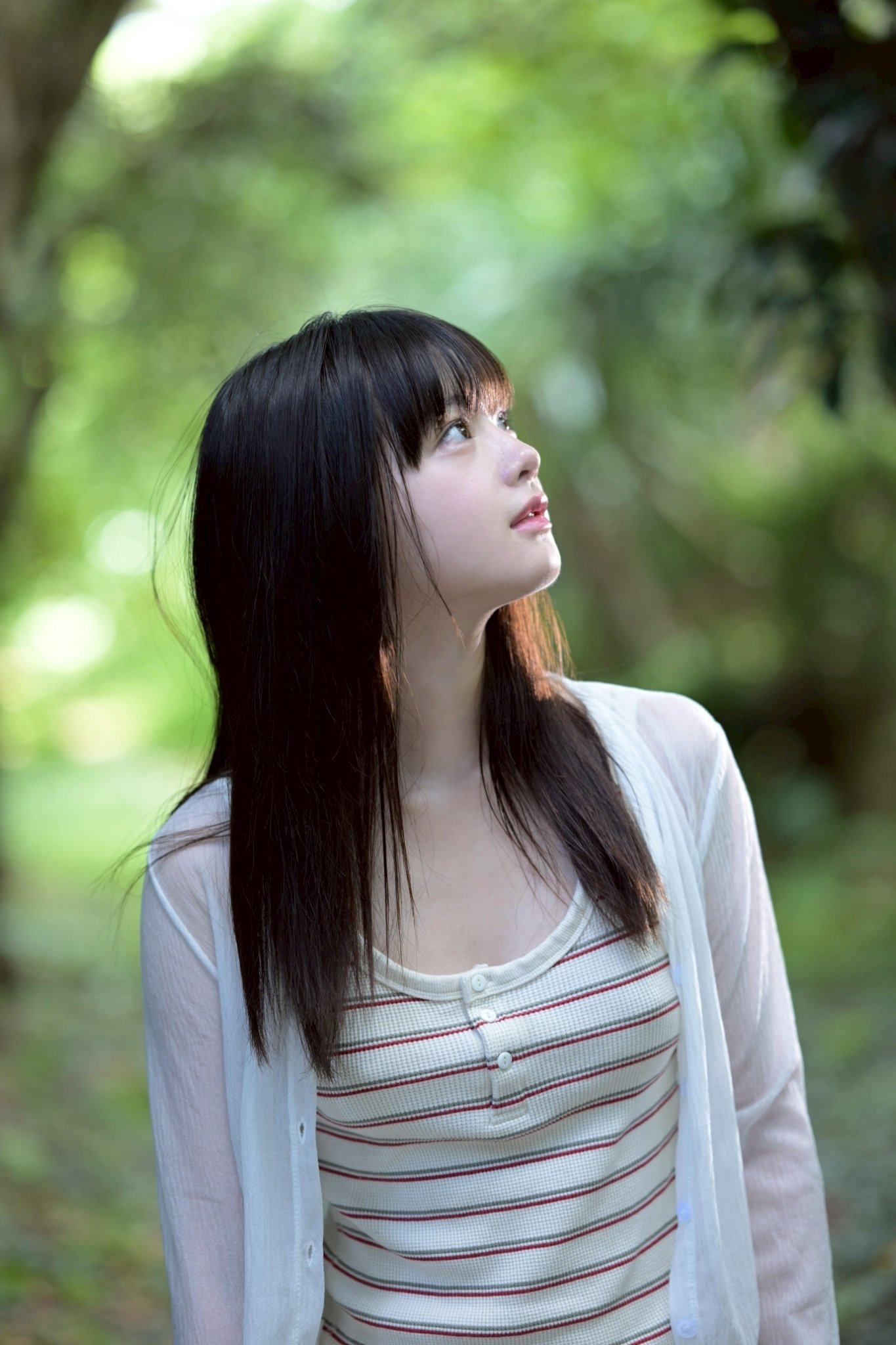 Inoue Momo: Japan’s Stunning New 'Once in a Millennium' Beauty 5 Inoue Momo photoshoot