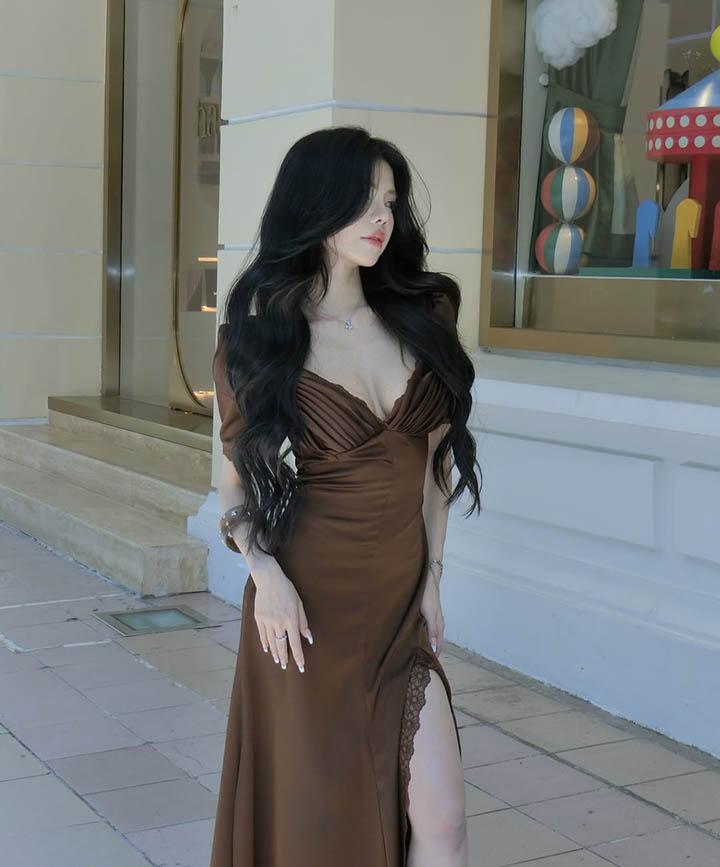 Mai Dora’s captivating street style